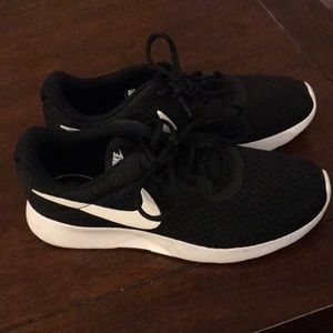 Mike Women’s Tanjun